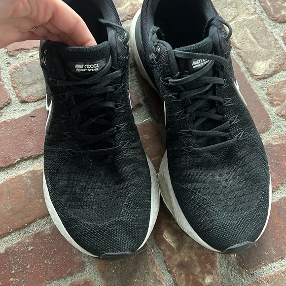 Nike React Infinity Flyknit Shoes - Picture 3 of 7